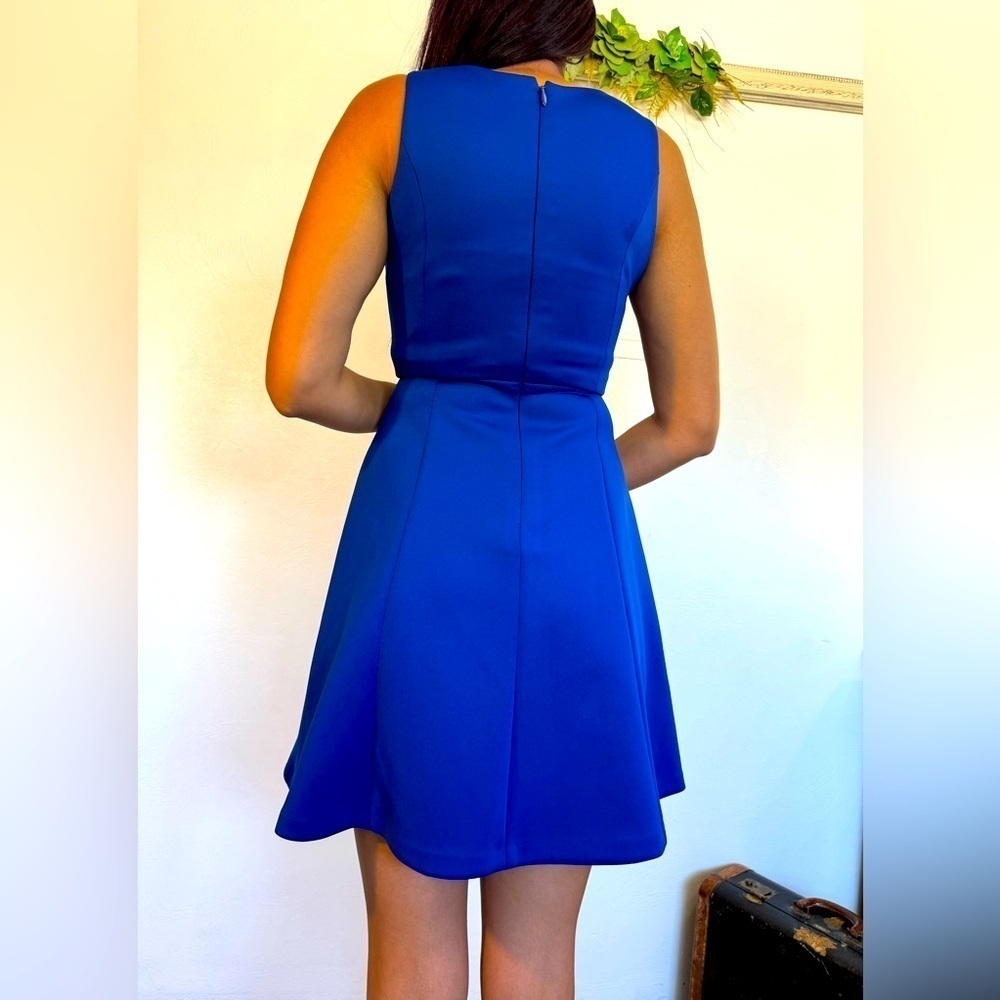 NWT guess size 0  Royal Blue Mesh V Sleeveless Short Fit N Flare Dress - Picture 6 of 16